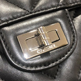 シャネル CHANEL 2.55ミニフラップバッグVステッチ AS0874 ブラック シルバー金具 ラム レディース ショルダーバッグ