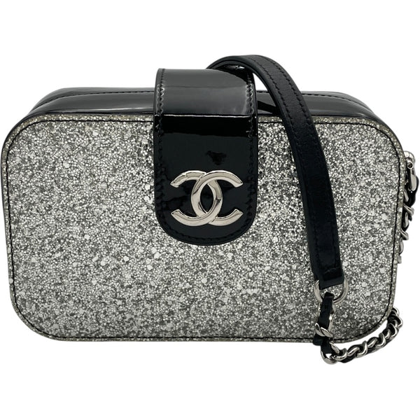 シャネル CHANEL ココマークカメラバッグ 24番台 シルバー・ブラック