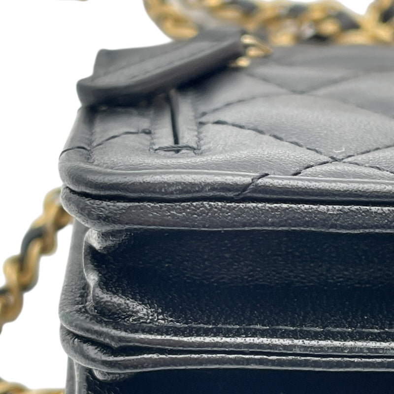 シャネル CHANEL フリルチェーンウォレット 30番台 ブラック GD金具