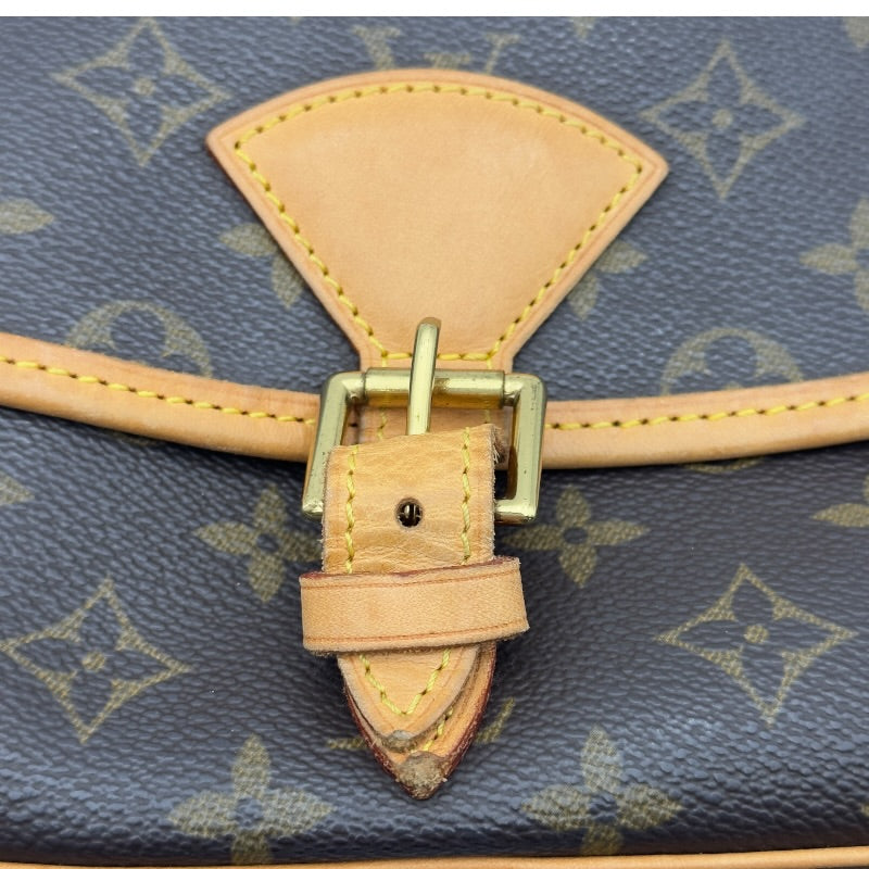 Louis Vuitton ショルダーバッグ ソローニュ　ルイヴィトン ルイ・ヴィトン LOUIS VUITTON ソローニュ M42250 ブラウン モノグラム