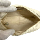 シャネル CHANEL マトラッセ ミニカメラバッグ A57717 ホワイト ゴールド金具 ソフトキャビア レディース ショルダーバッグ