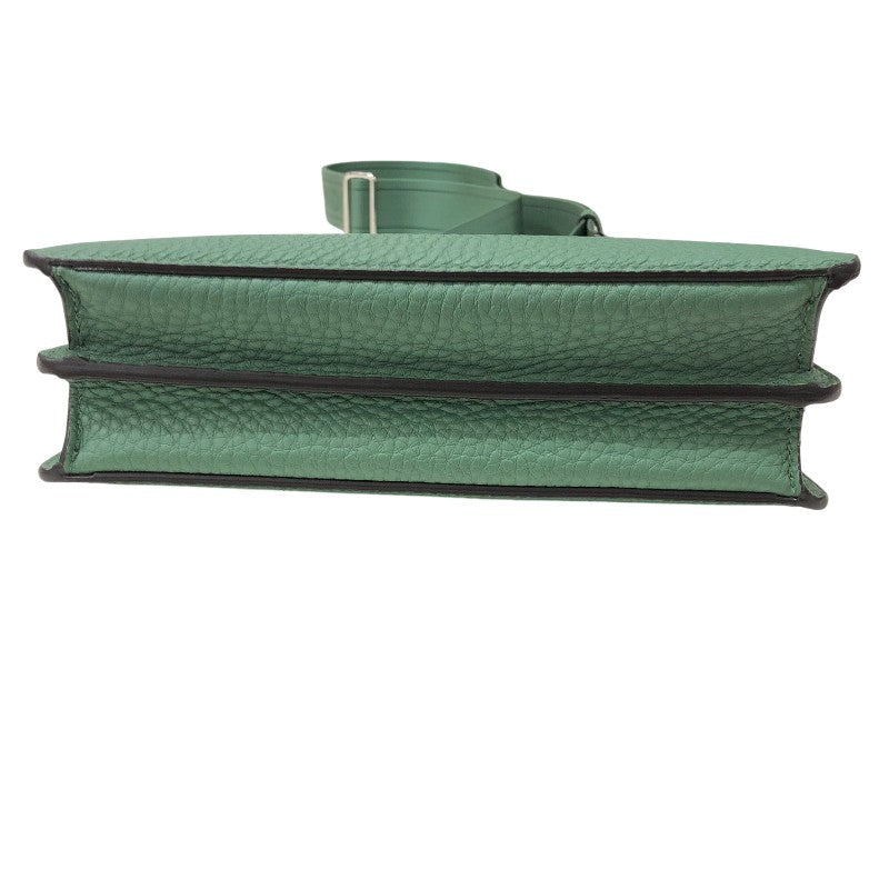 FENDI フェンディ ピーカブー ポケット ポーチ グリーン FENDI フェンディ ピーカブー ポケット ポーチ グリーン