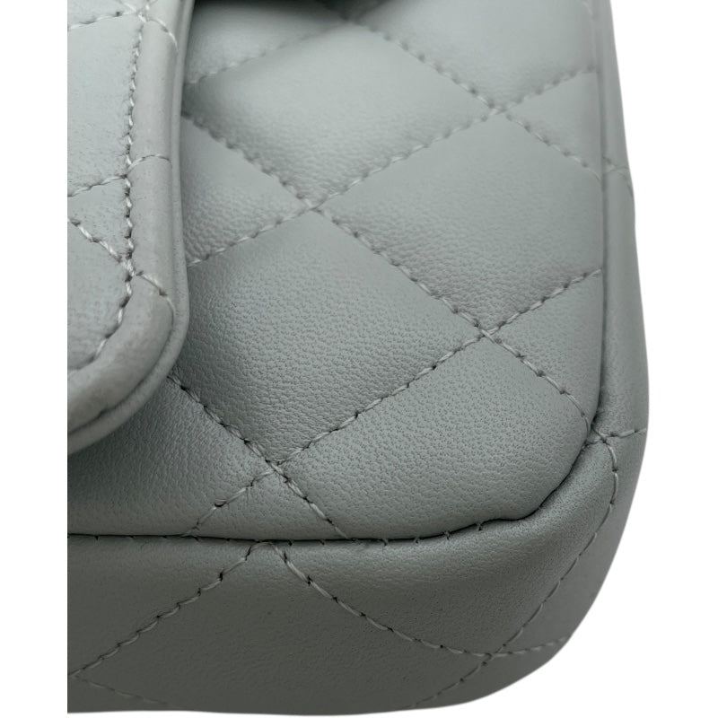 シャネル CHANEL マトラッセ フォンショルダー ライトグレー GD金具