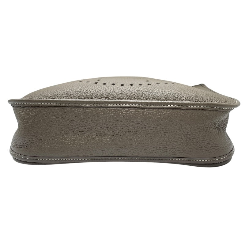 エルメス HERMES エヴリン3PM Z刻 エトゥープ シルバー金具 トリヨン レディース ショルダーバッグ エルメス HERMES エヴリン3PM Z刻 エトゥープ シルバー金具 トリヨン