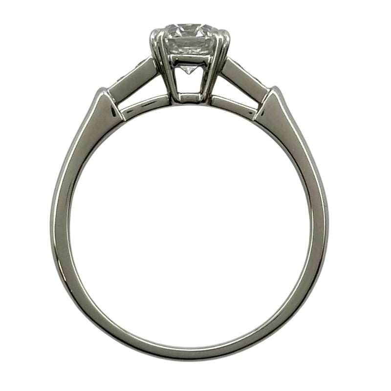 ハリーウィンストン HARRY WINSTON ラウンドカットトリストリング