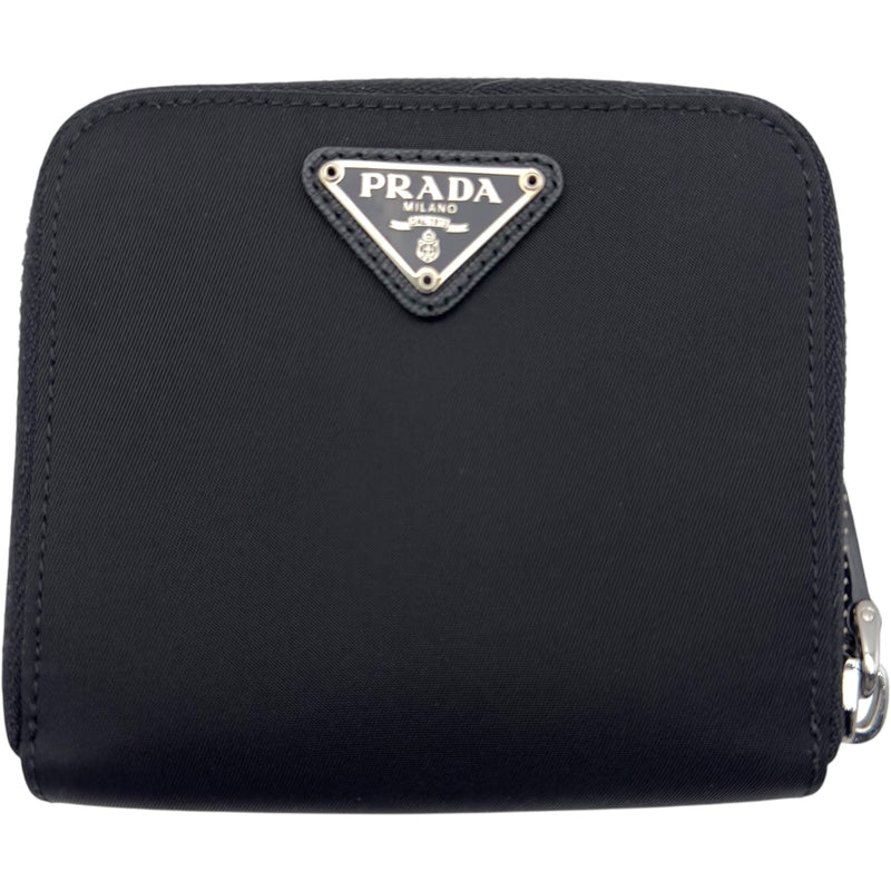 プラダ PRADA トライアングルロゴ コンパクトウォレット 1M0522 ブラック シルバー金具 ナイロン レディース 二つ折り財布 プラダ PRADA トライアングルロゴ コンパクトウォレット 1M0522