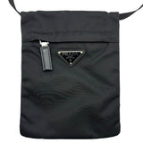 プラダ PRADA ショルダーバッグ ブラック シルバー金具 ナイロン ユニセックス ショルダーバッグ