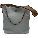 シャネル CHANEL マトラッセ ホーボーバッグ 28番台 ライトブルー ゴールド金具 カーフ レディース トートバッグ