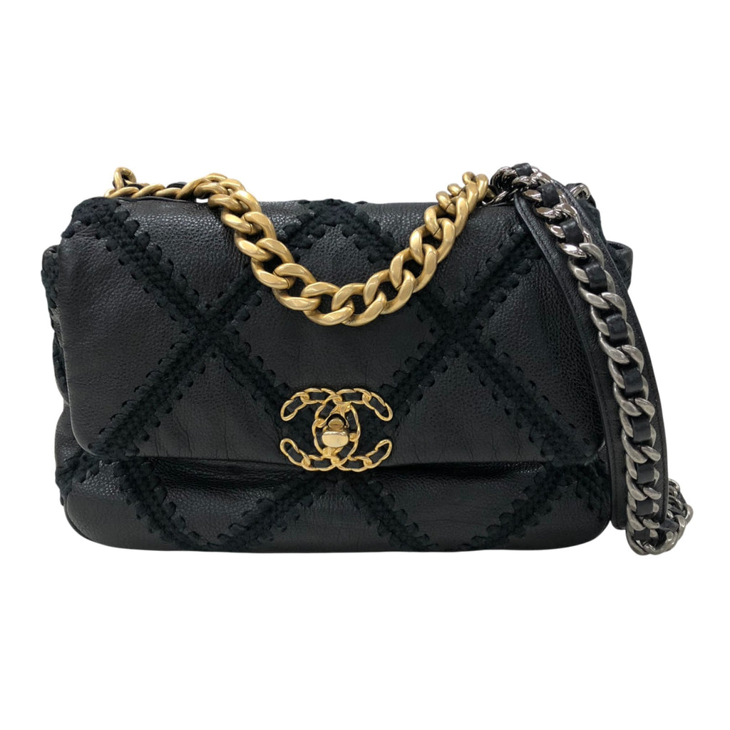 【CHANEL】 キルティング ブラックバッグ CHANEL Pre-Owned キルティング ショルダーバッグ | ブラック