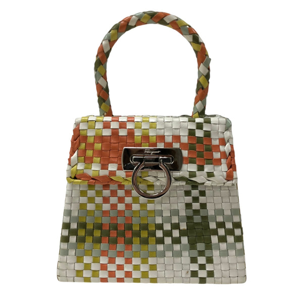 サルヴァトーレ・フェラガモ Salvatore Ferragamo イントレチャート