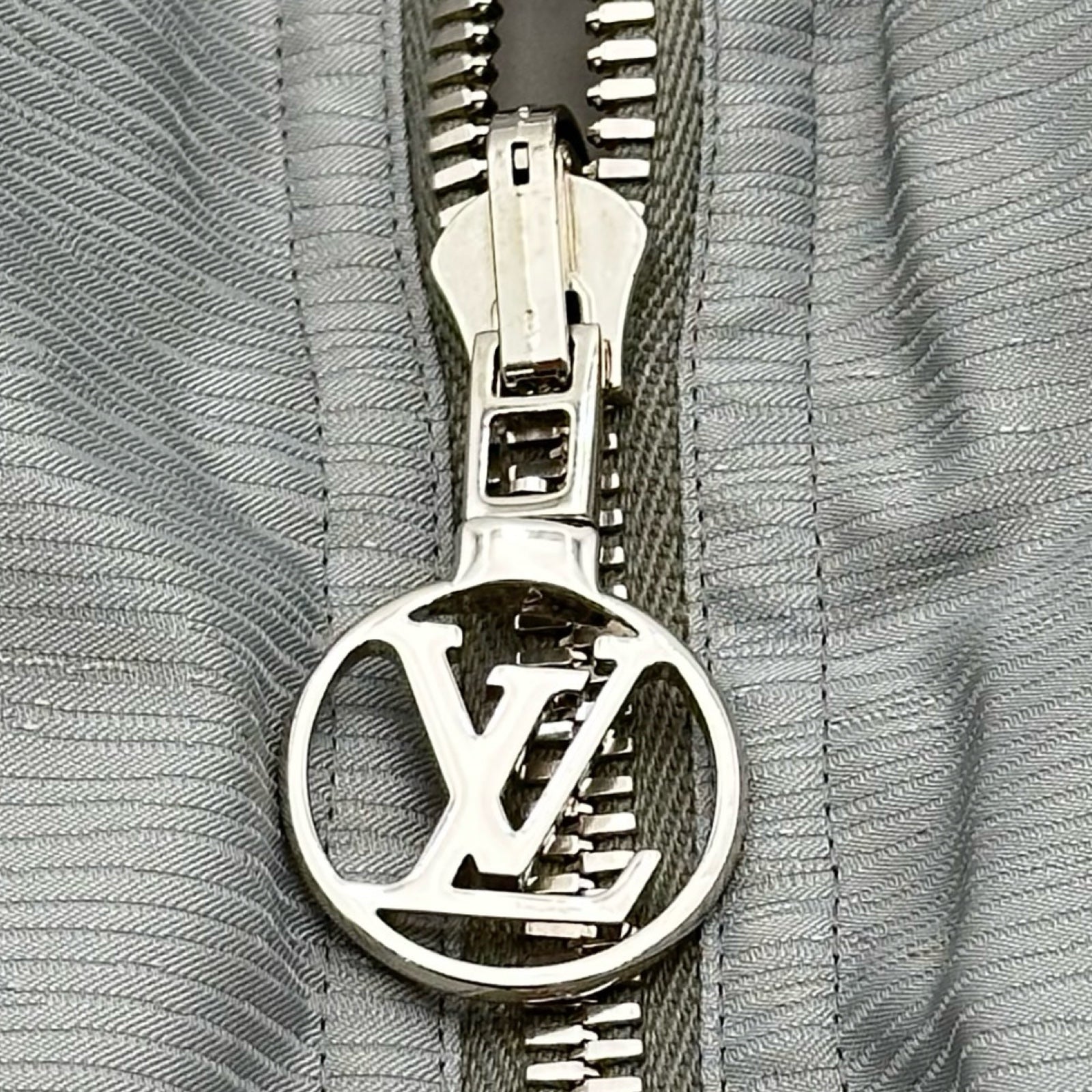 ルイ・ヴィトン LOUIS VUITTON リバーシブルダウンベスト HGB42WPW5