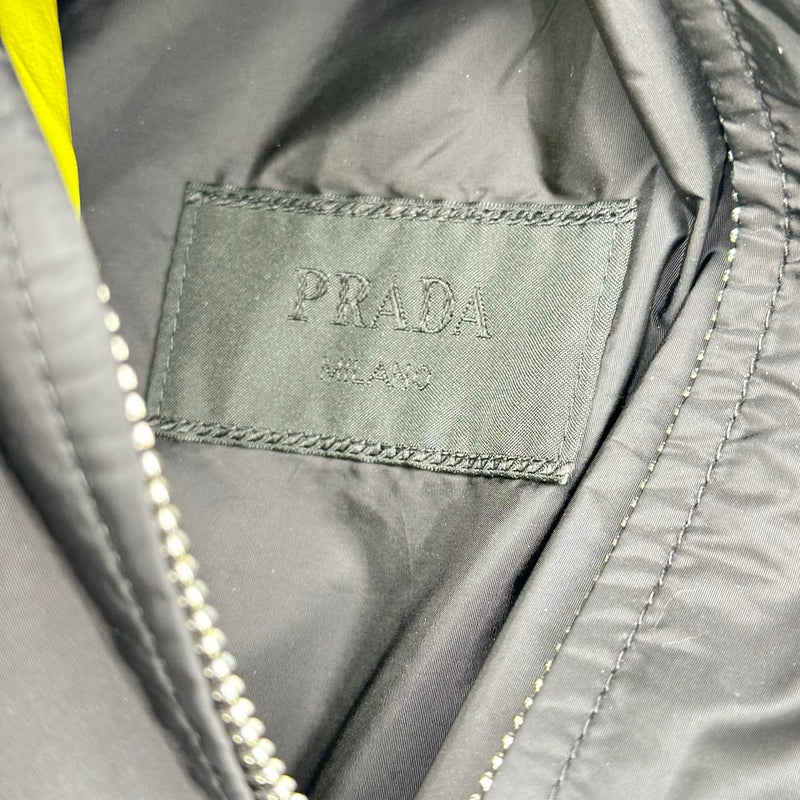 プラダ PRADA トライアングルロゴリバーシブルナイロンジャケット