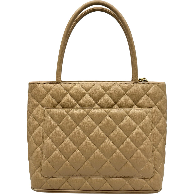 CHANEL ベージュ キルティング トートバッグ シャネル CHANEL 復刻トート A01804 8番台 ベージュ ゴールド金具