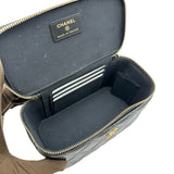 シャネル CHANEL マトラッセ スモールヴァニティバッグ AP1472 31番台 ブラック ゴールド金具 ラム レディース ショルダーバッグ