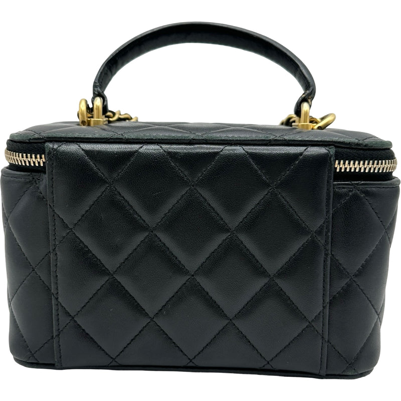 シャネル CHANEL マトラッセ スモールヴァニティバッグ AP1472 31番台