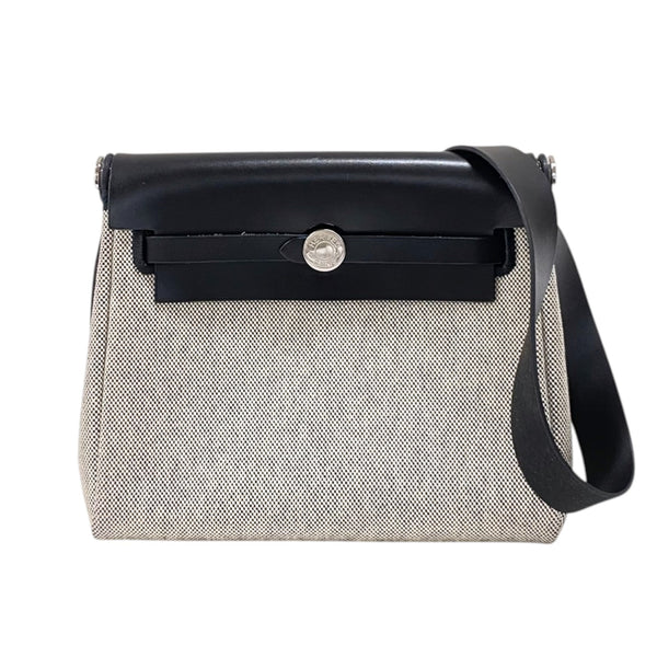 エルメス HERMES エールバッグジップミニ K刻 ブラック×アイボリー シルバー金具 トワル ハンター レディース ショルダーバッグ エルメス HERMES エールバッグジップミニ K刻 ブラック×アイボリー