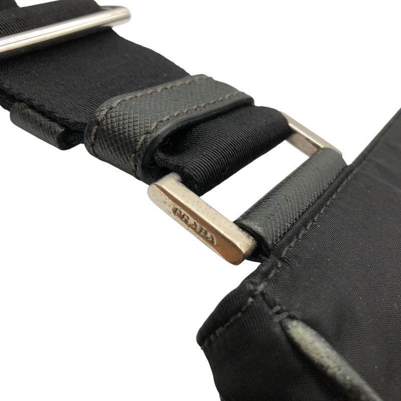 プラダ PRADA ナイロンショルダーバッグ ブラック シルバー金具