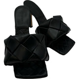 ボッテガ・ヴェネタ BOTTEGA VENETA イントレチャート ヒールサンダル ブラック レザー レディース サンダル