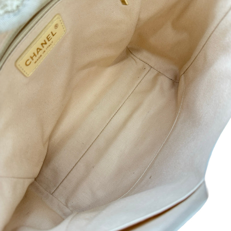 シャネル CHANEL ドーヴィルチェーントートPM A66939 クリーム