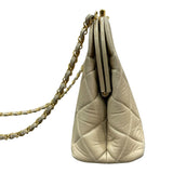 シャネル CHANEL マトラッセクラスプチェーンバッグ ベージュ/ゴールド金具 ラムスキン レディース ショルダーバッグ