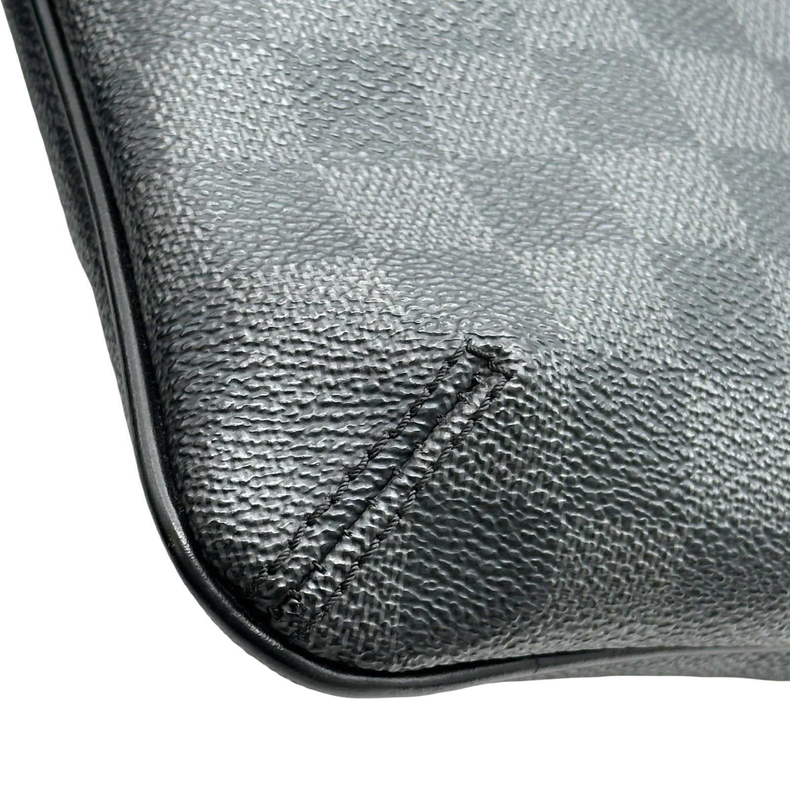 ルイ ヴィトン ダミエ グラフィット トマス 斜め掛け ショルダーバッグ N58028 PVC レディース LOUIS VUITTON 【1-0262699】 ルイヴィトン LOUIS VUITTON ダミエグラフィット トマス ショルダー