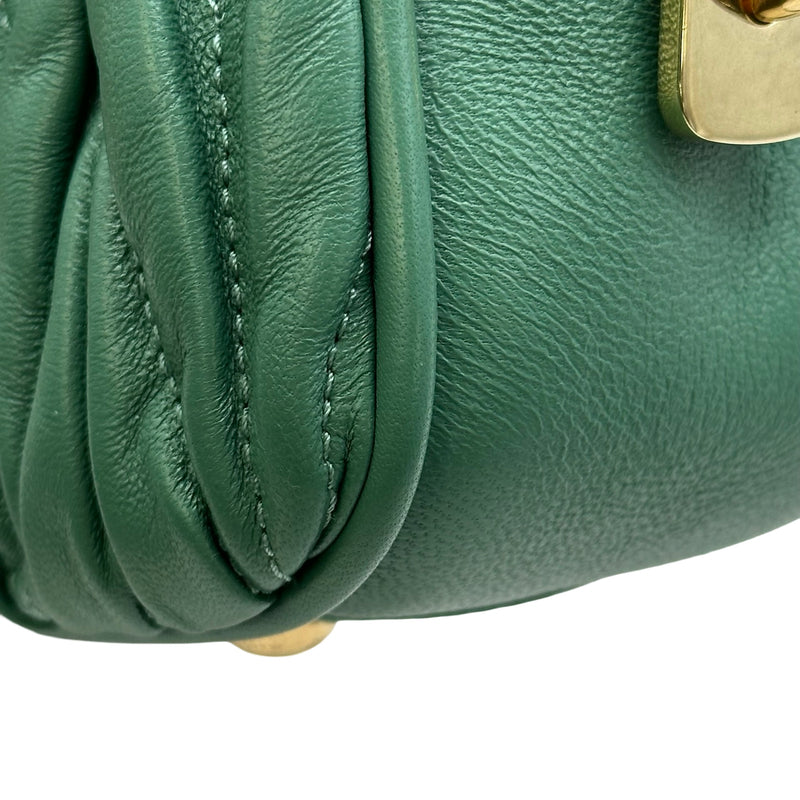 良品 MIU MIU ミュウミュウ ロゴ金具 マテラッセ レザー リボン ショルダー バッグ グリーン 斜め掛け レディース かばん 鞄 カバン k5275 MIU MIU - 良品 MIU MIU ミュウミュウ ロゴ金具 マテラッセ レザー