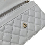 シャネル CHANEL マトラッセチェーンウォレット ホワイト キャビアスキン ゴールド金具 レディース ショルダーバッグ