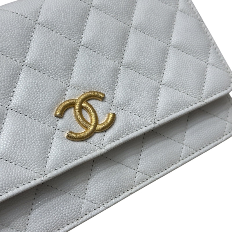 CHANEL クラシックチェーンウォレット ホワイト キャビアスキン マトラッセ シャネル CHANEL マトラッセチェーンウォレット ホワイト キャビア