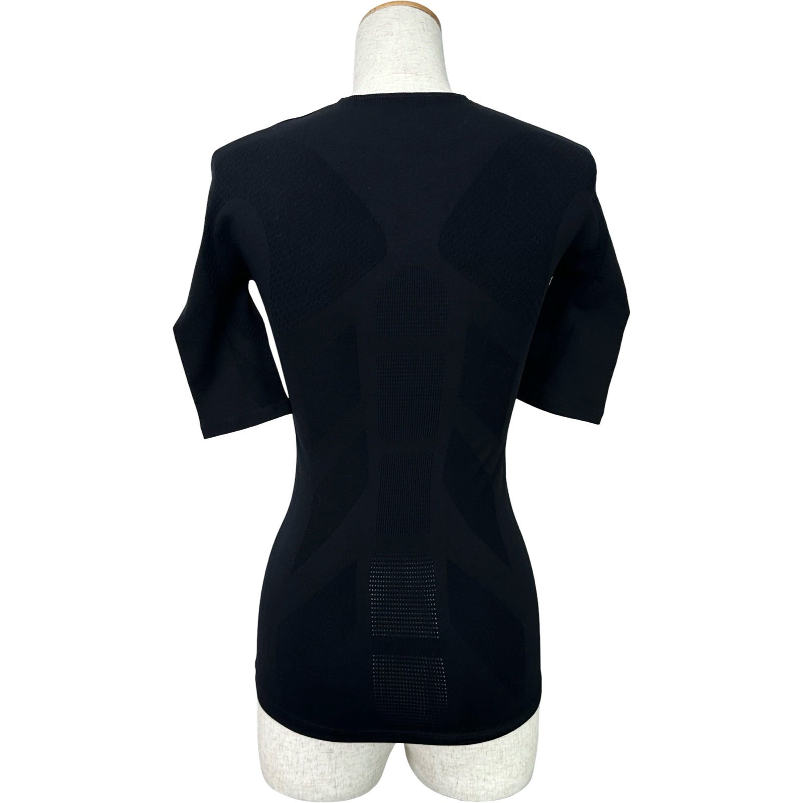 バレンシアガ BALENCIAGA ロゴプリントトップス 530049 ブラック ナイロン レディース 半袖Ｔシャツ バレンシアガ BALENCIAGA ロゴプリントトップス 530049 ブラック