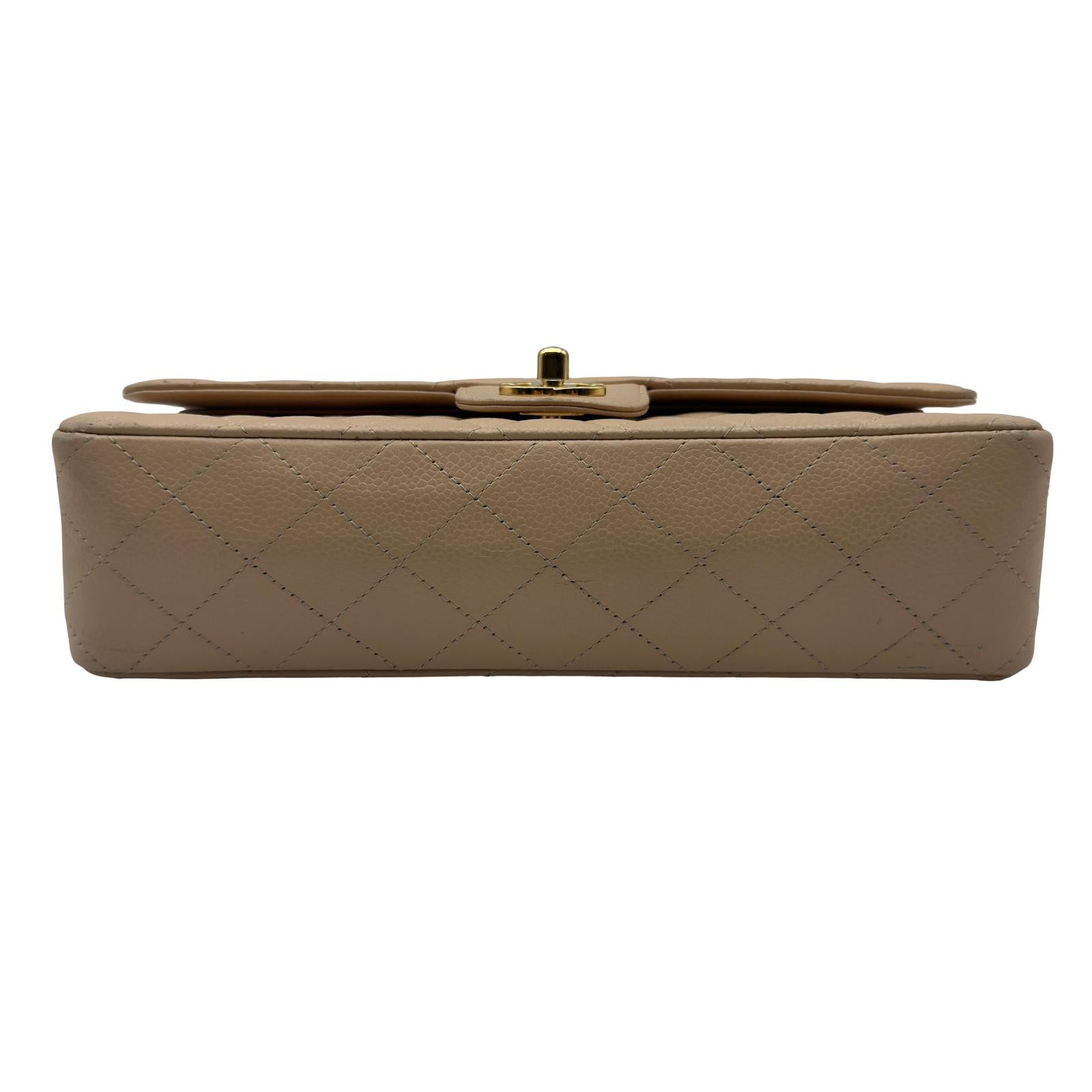 シャネル CHANEL マトラッセ25 A01112 ベージュ/ゴールド キャビア