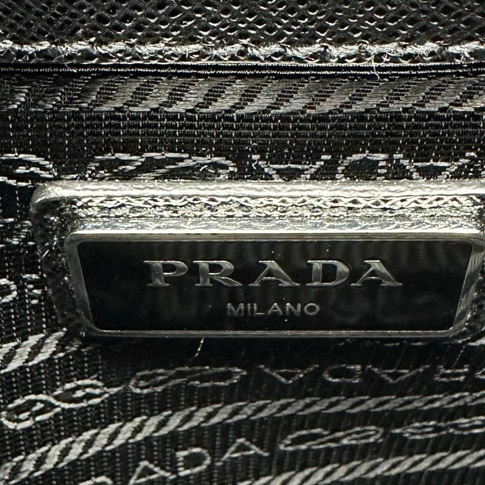 プラダ PRADA Re-Nylon ショルダーバッグ 2VD028 ブラック シルバー