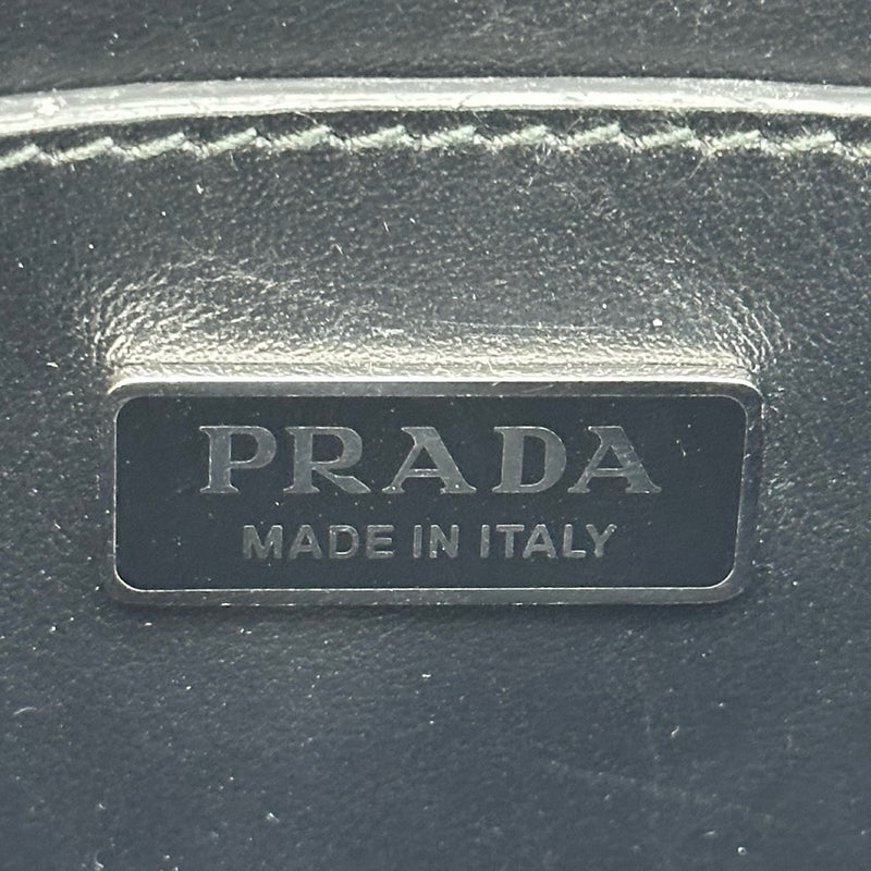 プラダ PRADA トライアングルロゴミニショルダーバッグ 2VD061