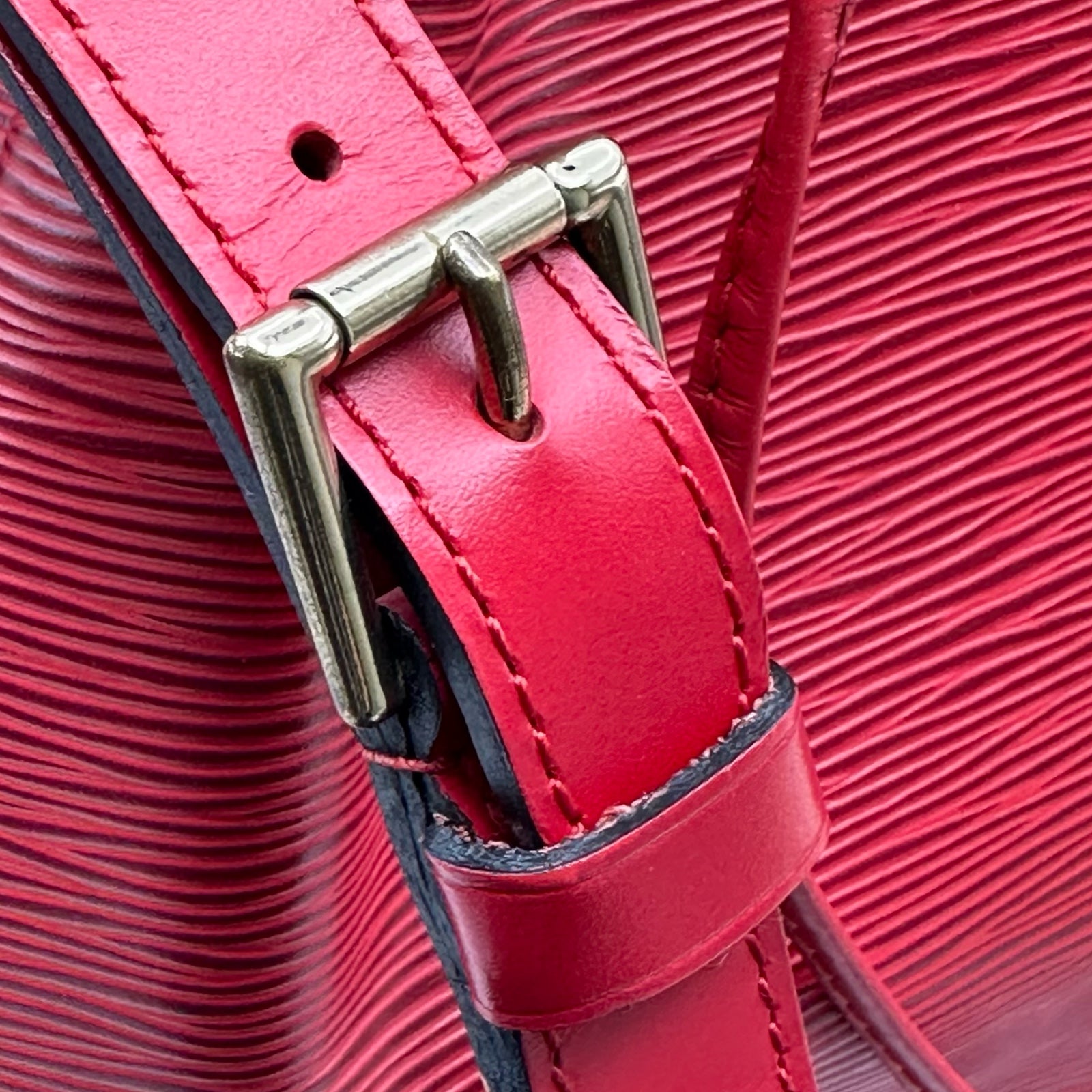 ルイ・ヴィトン LOUIS VUITTON プチノエ M44107 カスティリアンレッド