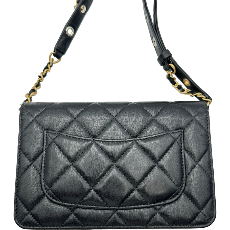 CHANEL マトラッセ　アンブレラ シャネル CHANEL マトラッセ チェーンウォレット AP2548 ブラック