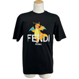 フェンディ FENDI ×FRGMT ×POKEMON カイリューTシャツ FS9626 ブラック コットン メンズ 半袖Ｔシャツ