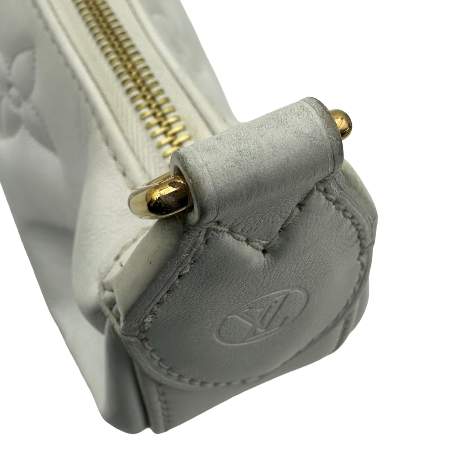 ルイ・ヴィトン LOUIS VUITTON オーバーザムーン M59959 スノー