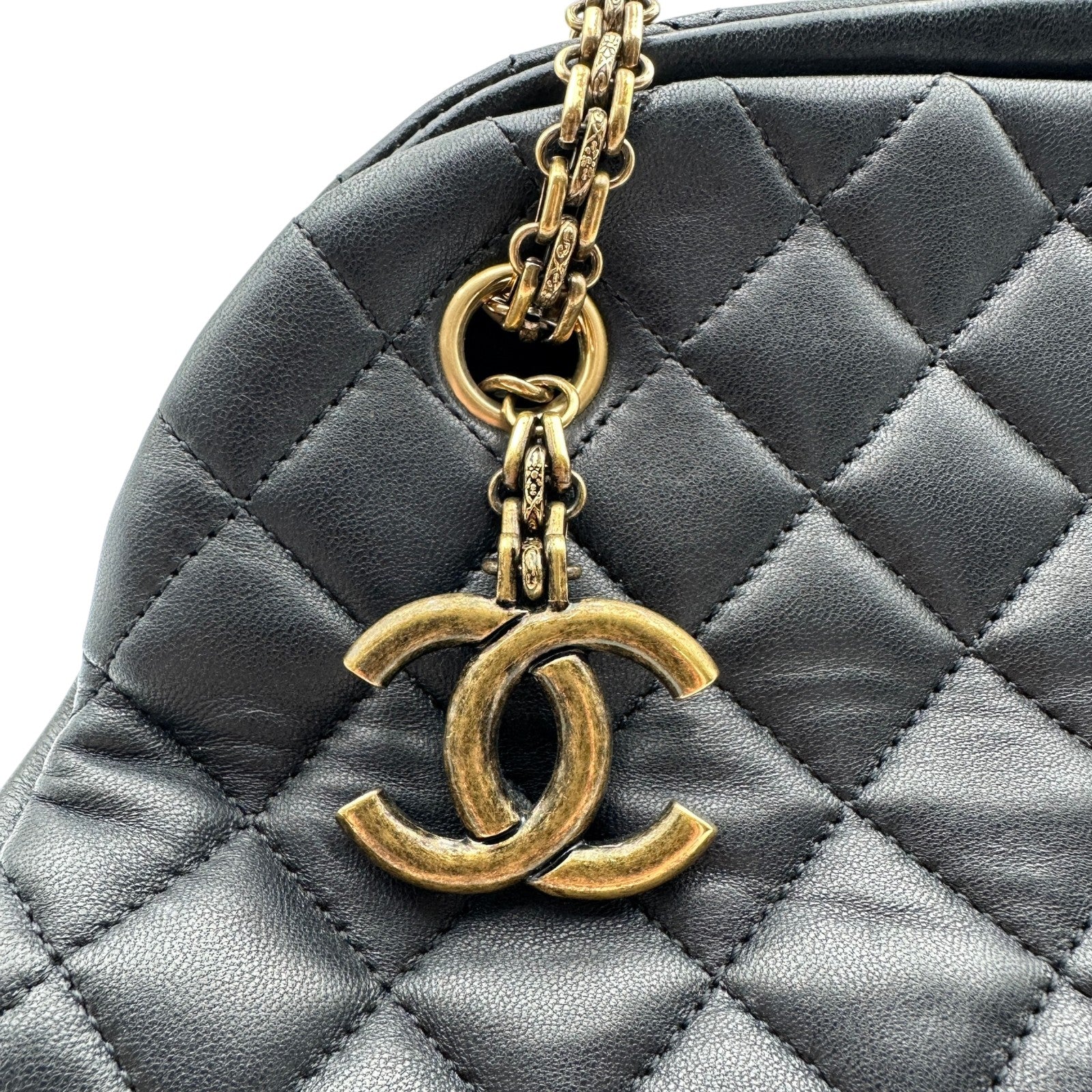シャネル CHANEL マドモアゼル ボーリングバッグ A50556 14番 ブラック