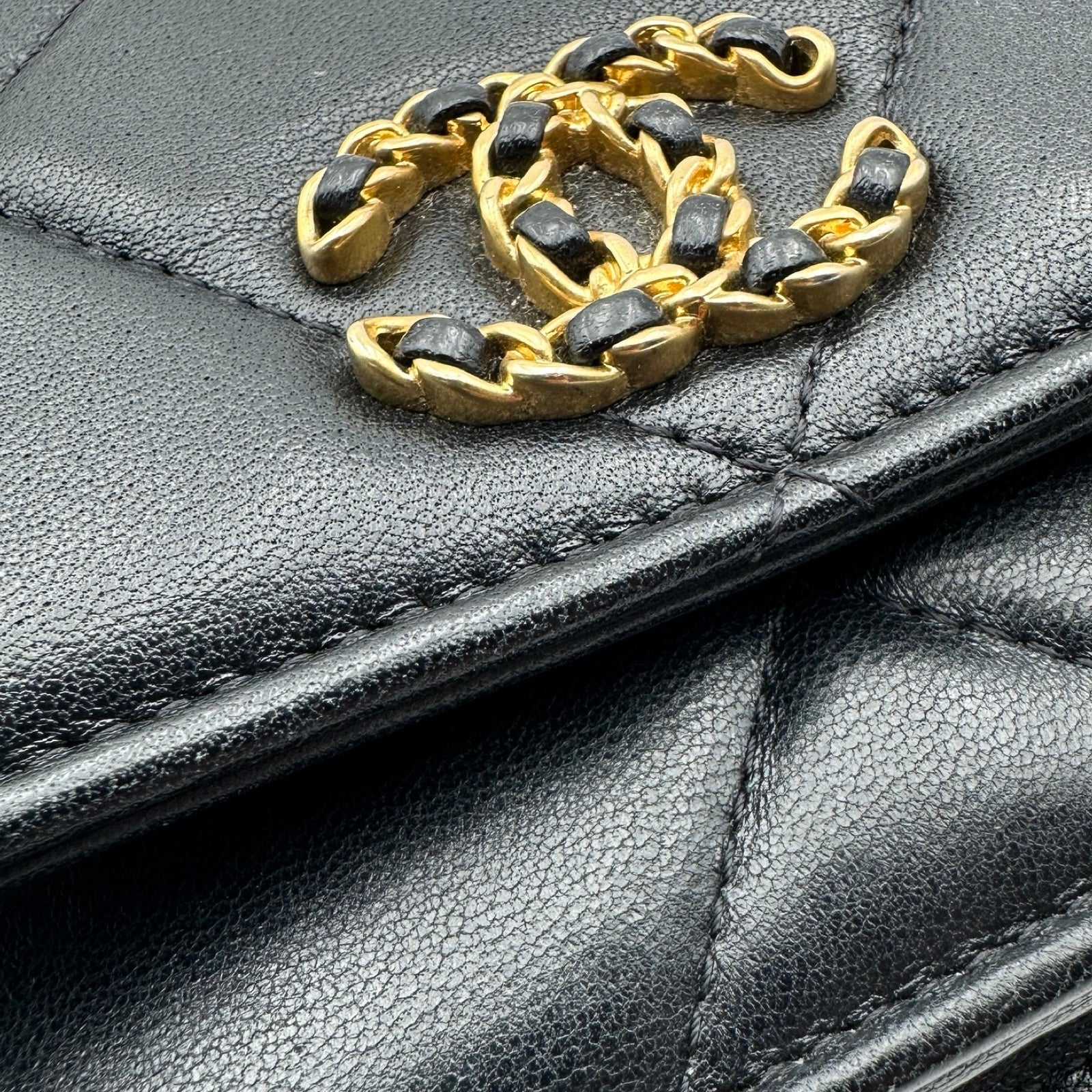 シャネル CHANEL CHANEL 19 チェーンウォレット AP0957 ブラック