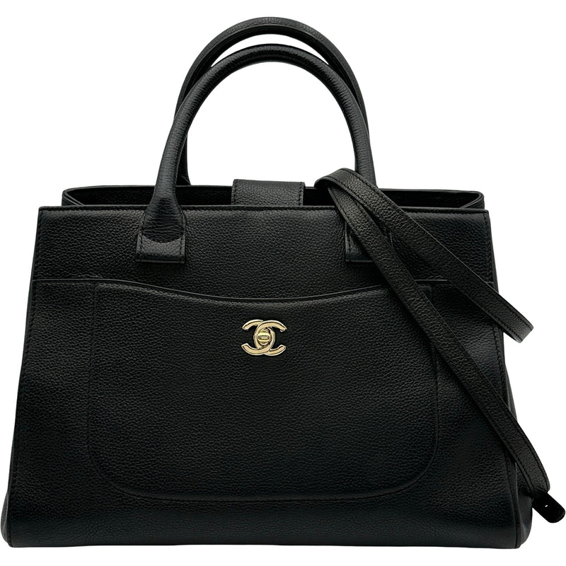 美品 CHANEL シャネル キャビアスキン ネオエグゼクティブ トート シャネル CHANEL ネオエグゼクティブトート A69930 23番台 ブラック