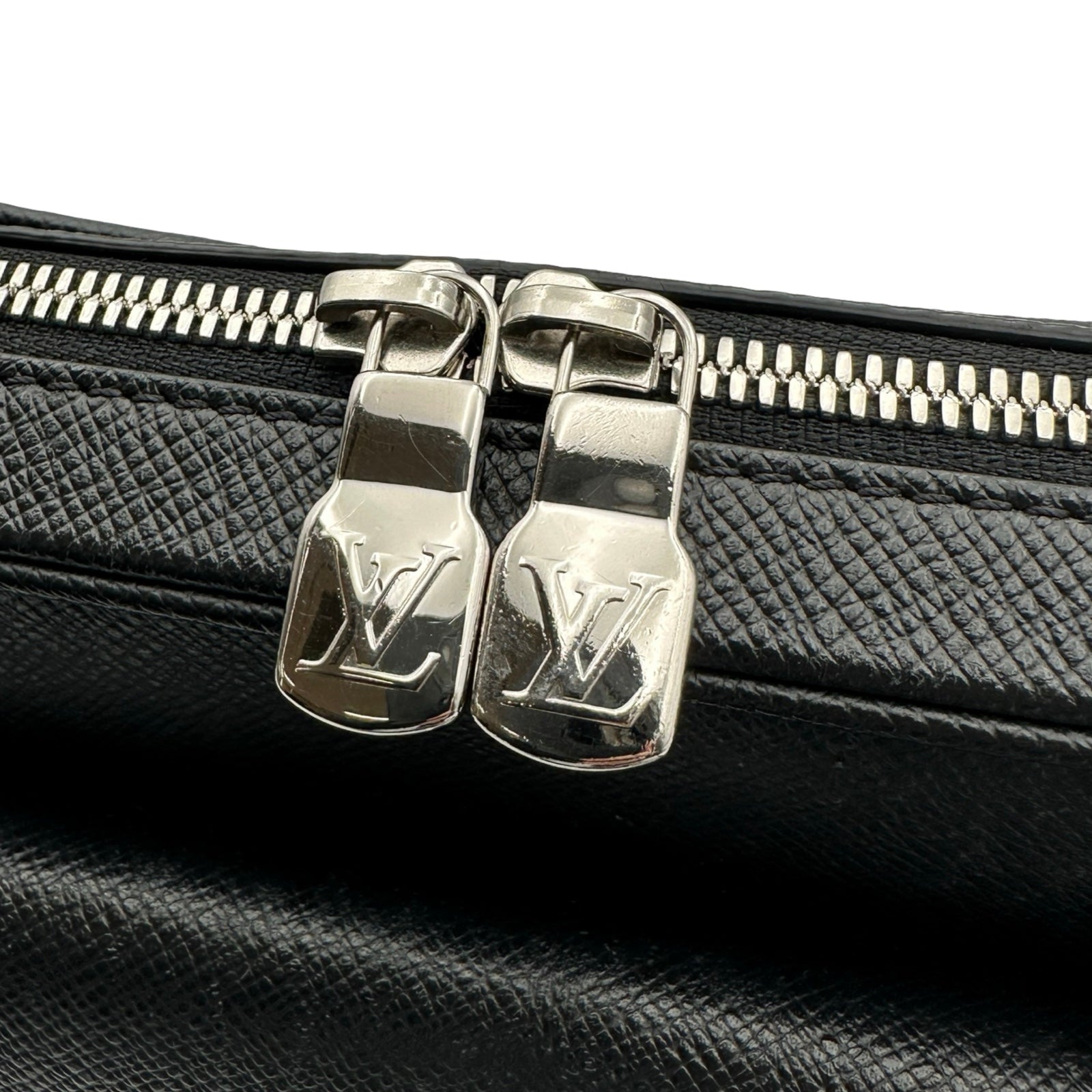 ルイ・ヴィトン LOUIS VUITTON アウトドア・メッセンジャーPM M30233