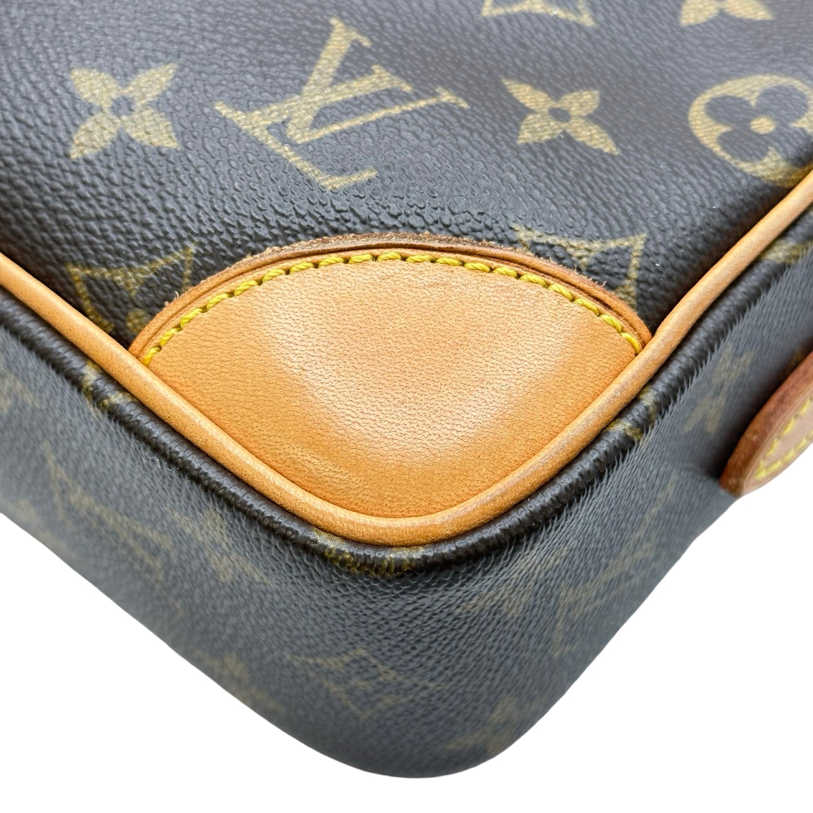 LOUIS VUITTON ルイ・ヴィトン ショルダーバッグ トロカデロ27 LOUIS VUITTON（ルイ・ヴィトン） ルイ ヴィトン エピ トロカデロ27