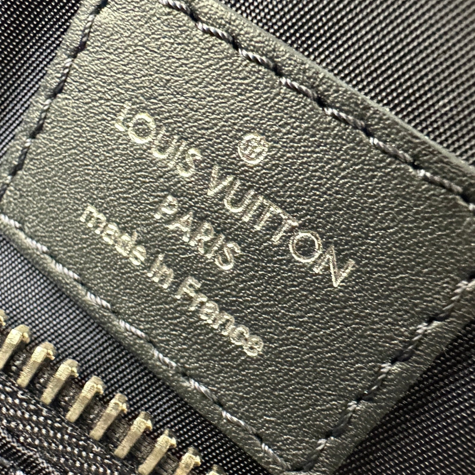 ルイ・ヴィトン LOUIS VUITTON Vラインクロス ショルダーバッグ M50443