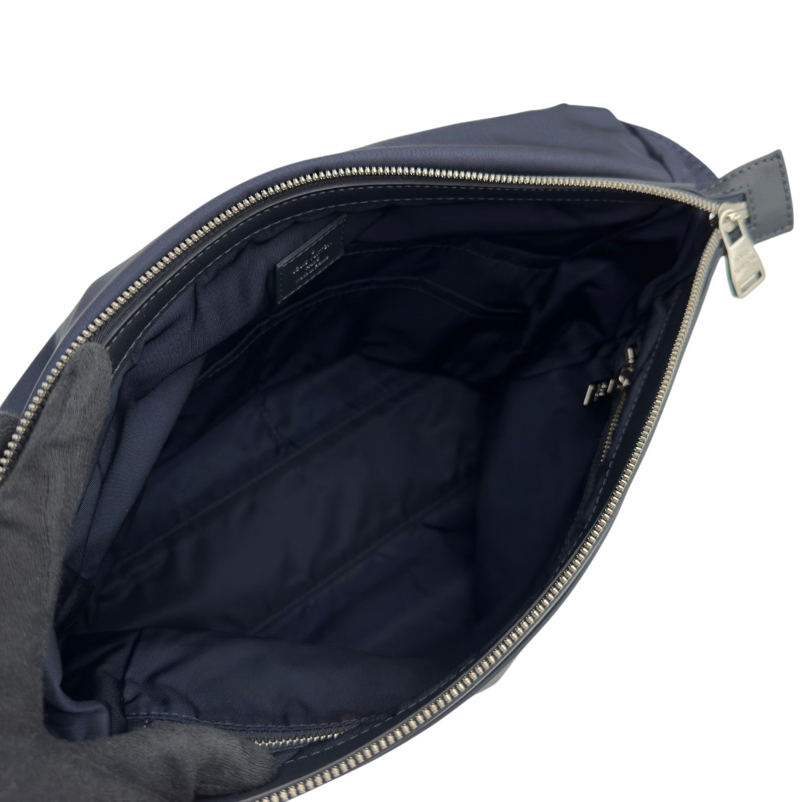 ルイ・ヴィトン LOUIS VUITTON Vラインクロス ショルダーバッグ M50443
