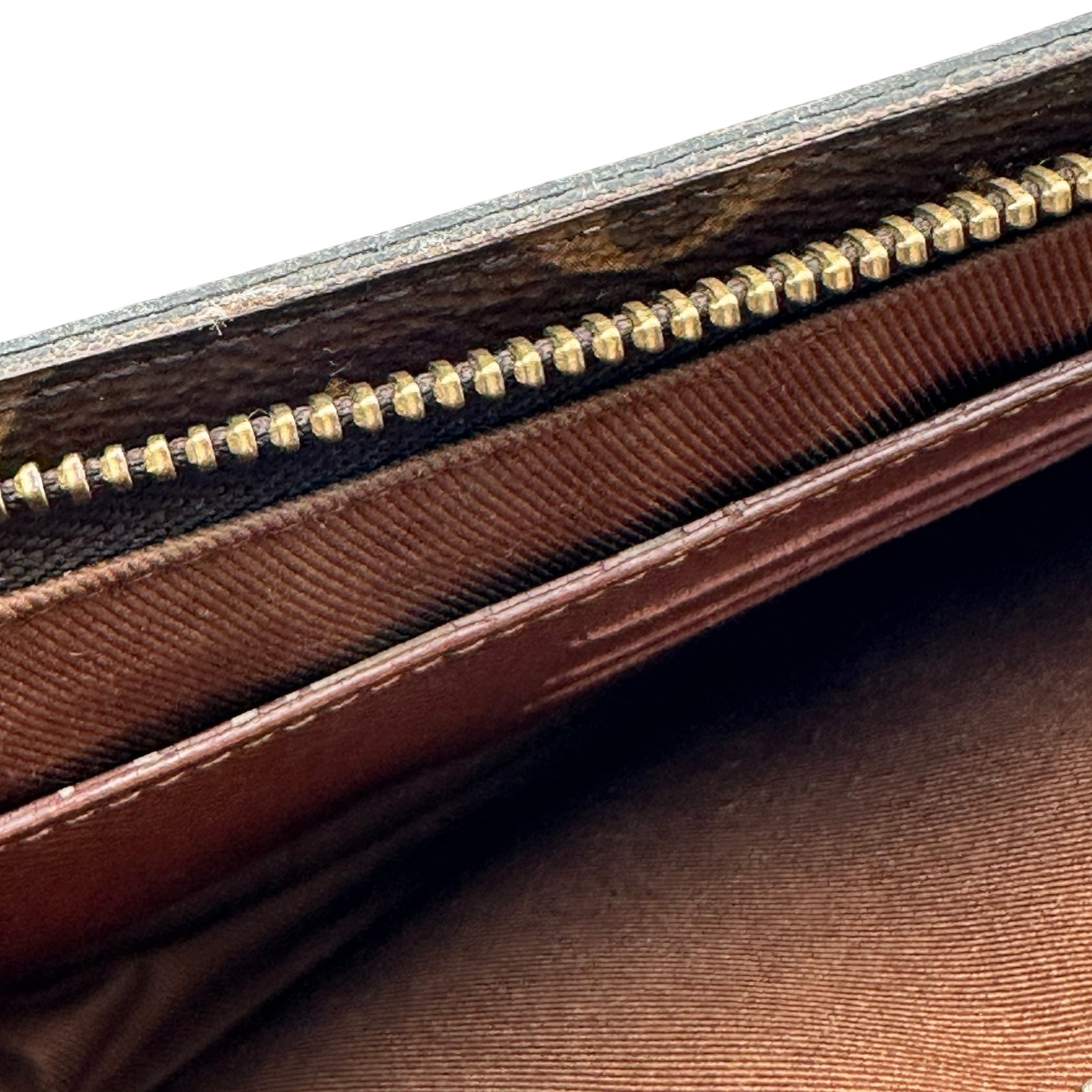ルイ・ヴィトン LOUIS VUITTON チェーン・クラッチ M55646 モノグラム