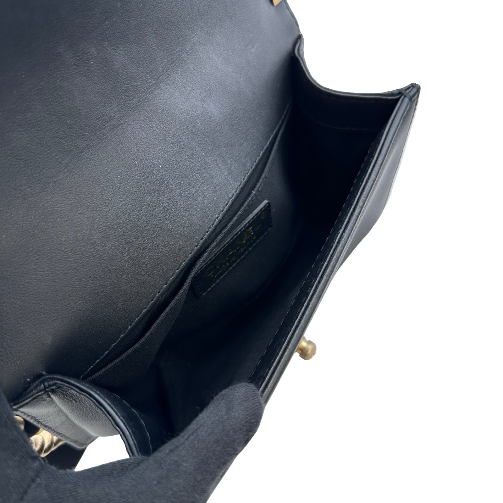 中古 シャネル CHANEL A67085 ランダムシリアル レディース ショルダーバッグ ボーイシャネル ブラック/ゴールド カーフスキン CHANEL - 中古 シャネル CHANEL A67085 ランダムシリアル レディース