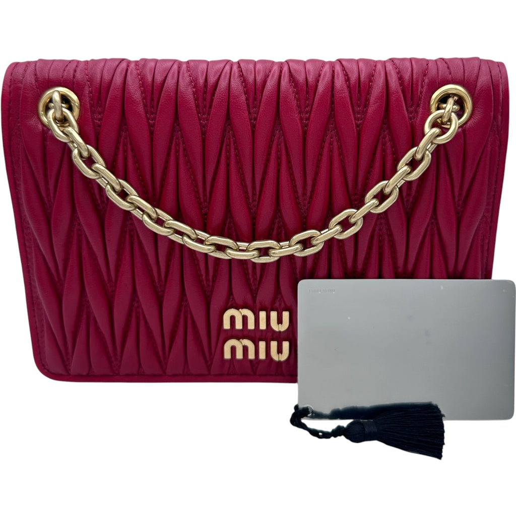 miumiu チェーンショルダーバッグ　赤　中古 ミュウミュウ miu miu マテラッセチェーンショルダー 5BP065 レッド