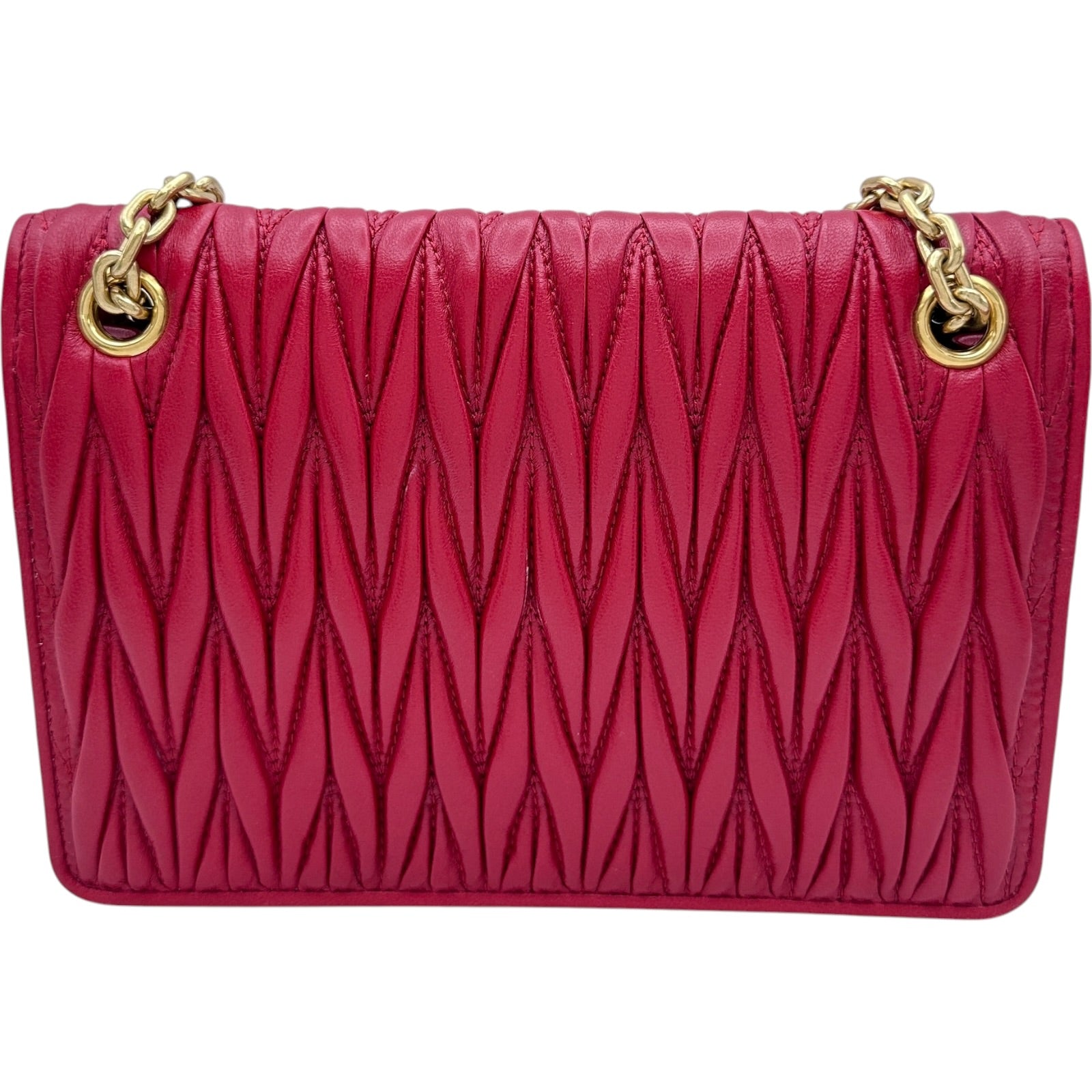 miumiu チェーンショルダーバッグ　赤　中古 miumiu チェーンショルダーバッグ 赤 中古 miu miu（ミュウミュウ