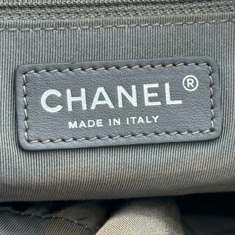 シャネル CHANEL マトラッセリュック 22番台 シルバー シルバー金具