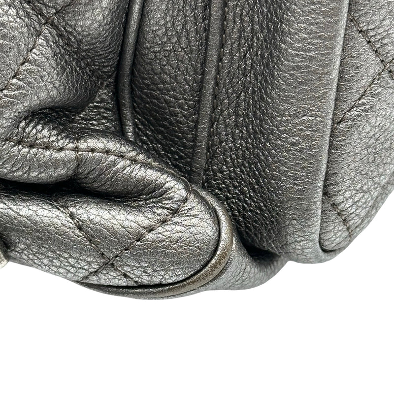シャネル CHANEL マトラッセリュック 22番台 シルバー シルバー金具