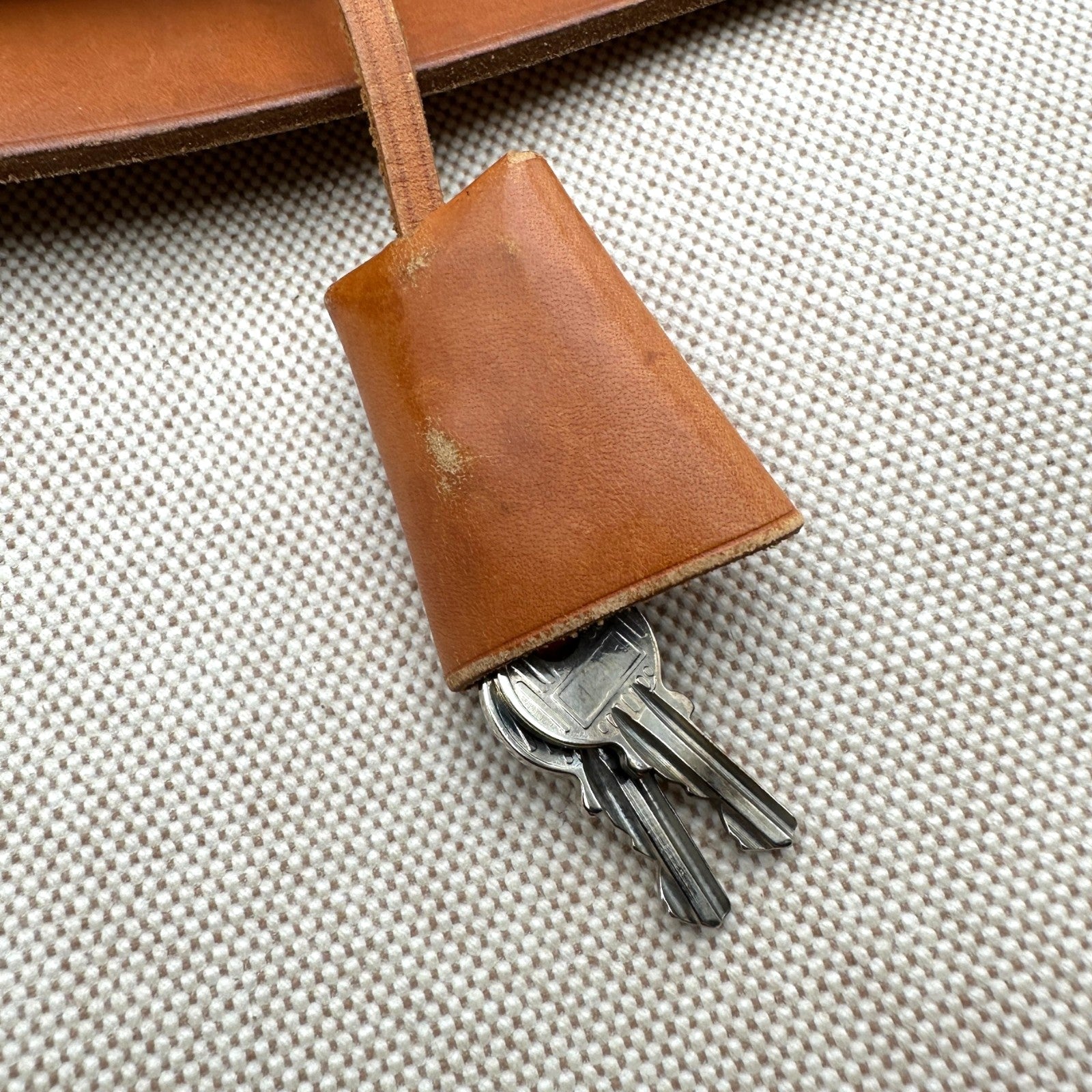 エルメス HERMES エールバッグMM □C刻 ベージュ/ゴールド ゴールド